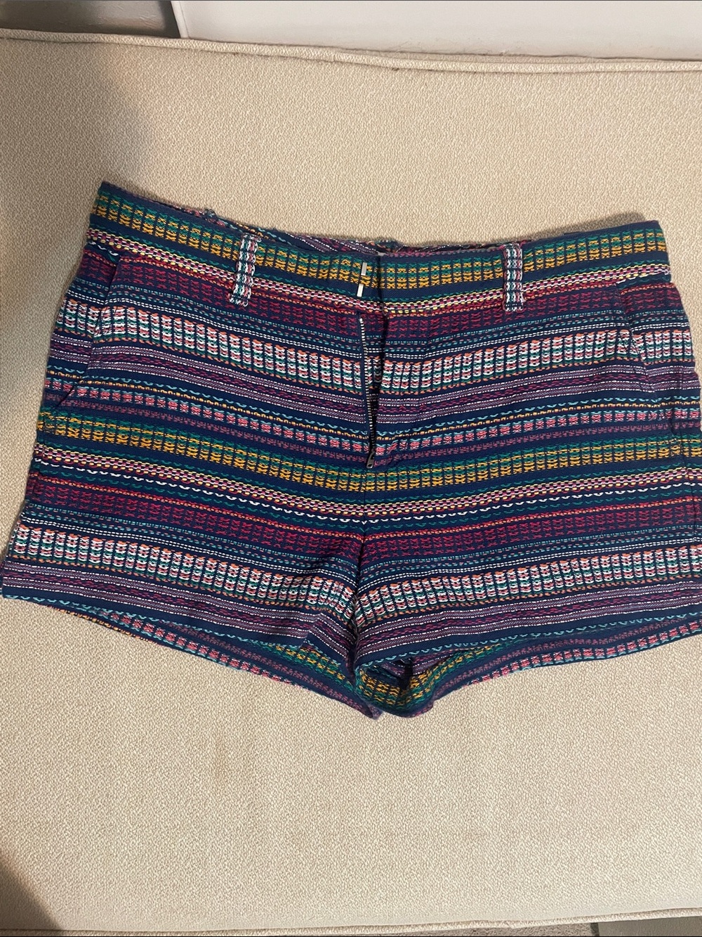 GAP City Short. Multicolor Striped, size 10.